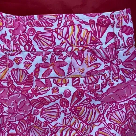 Lilly Pulitzer Pink Floral Print Shorts — Sz 2 - Picture 4 of 6